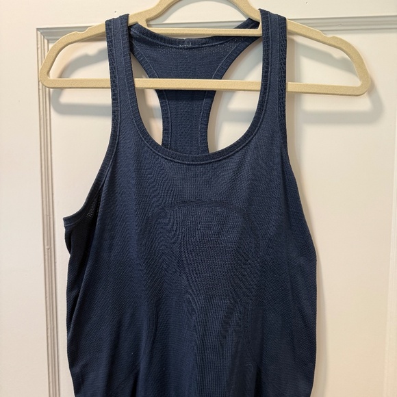 lululemon athletica Navy Blue Tank Top - Picture 1 of 2